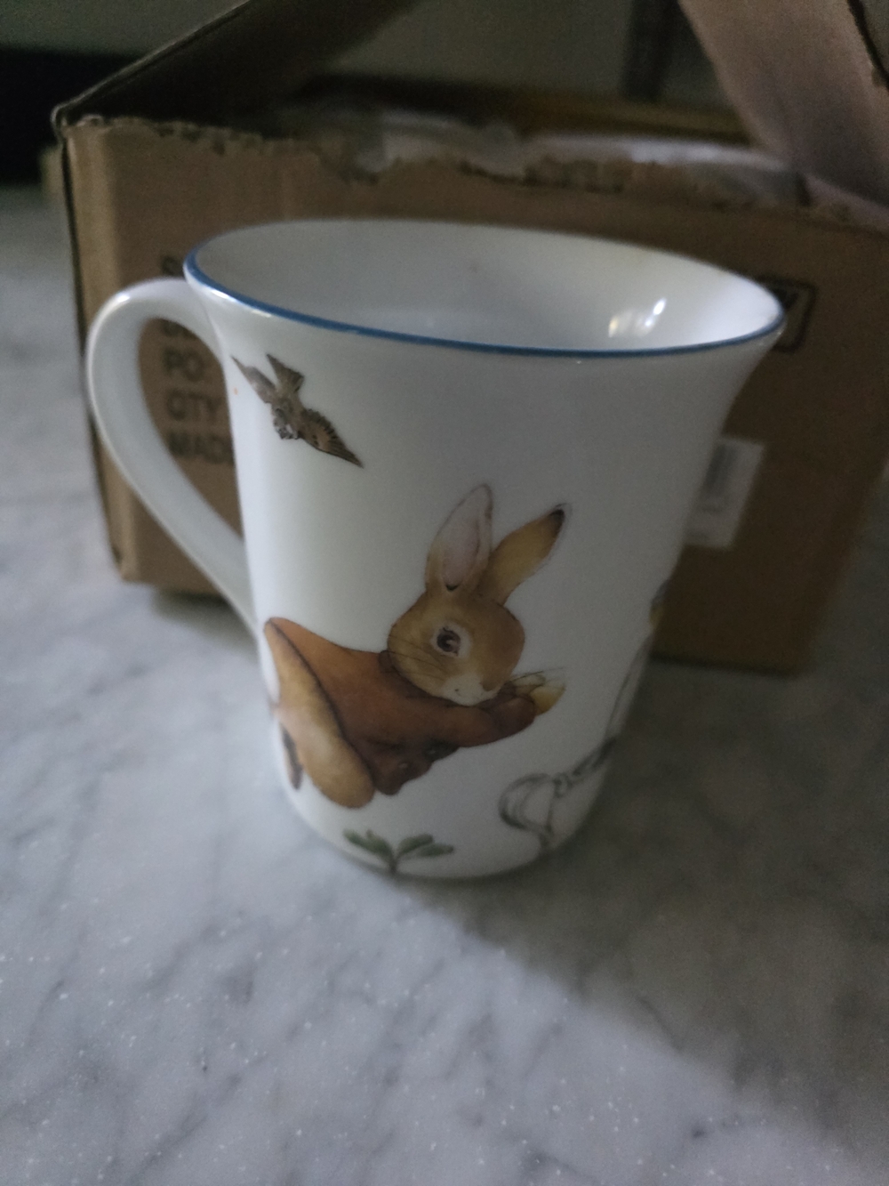 Peter Rabbit Ceramic Mug - Picture 2 of 7